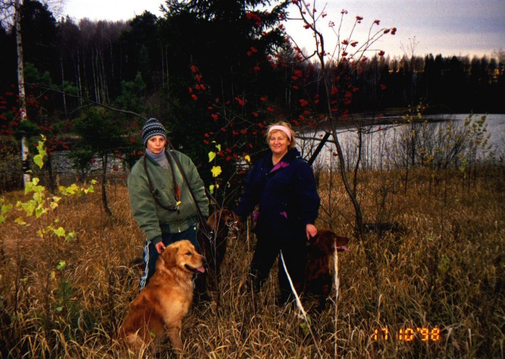 Под рябиной.JPG